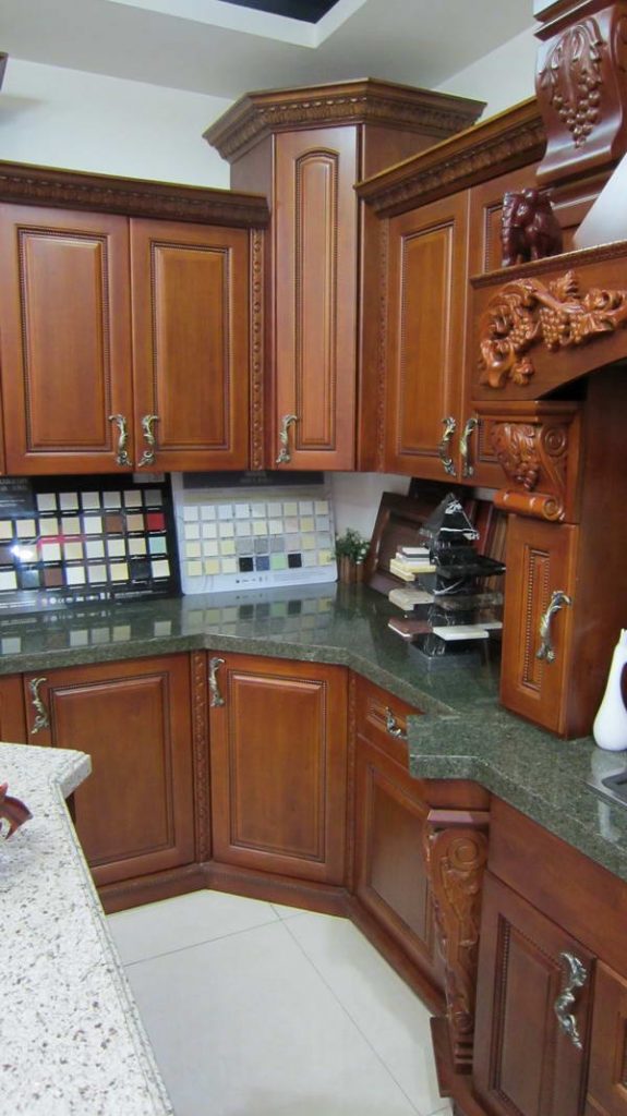 Угловой шкаф