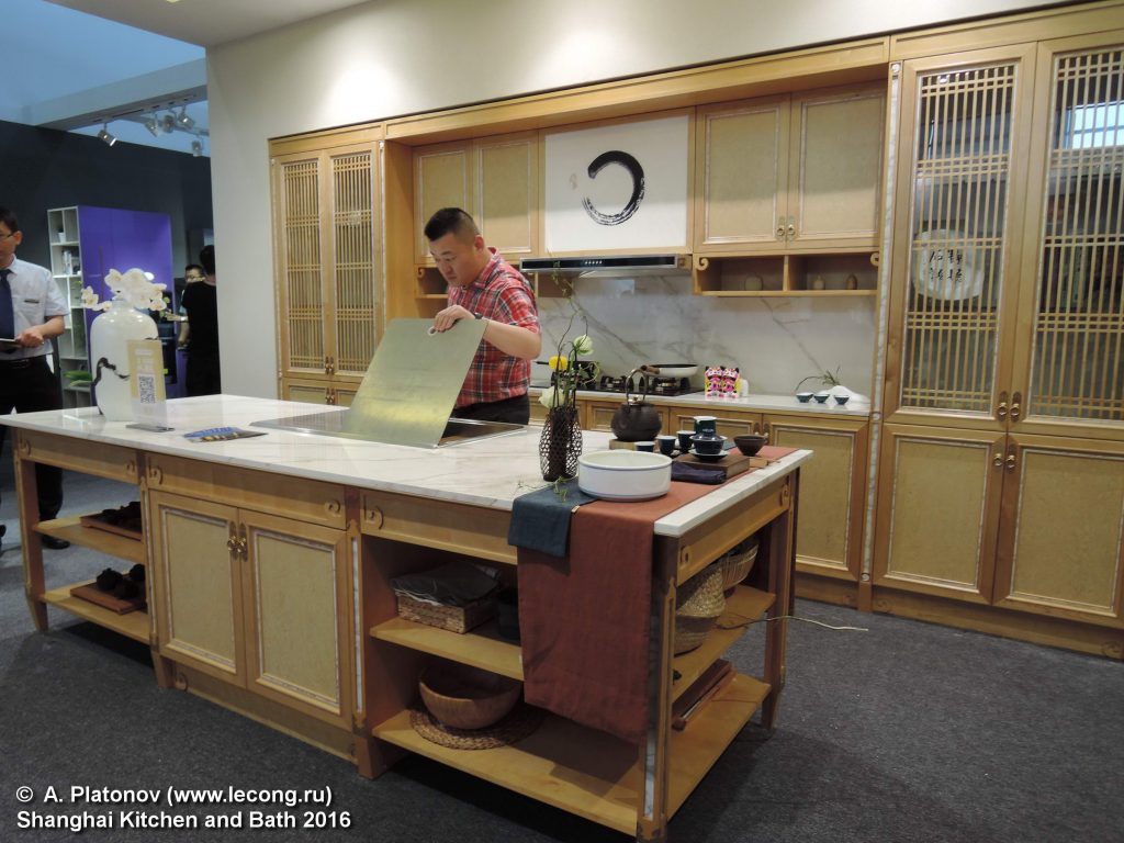 LiXil Haier kitchen - выставка кухонной мебели в Китае