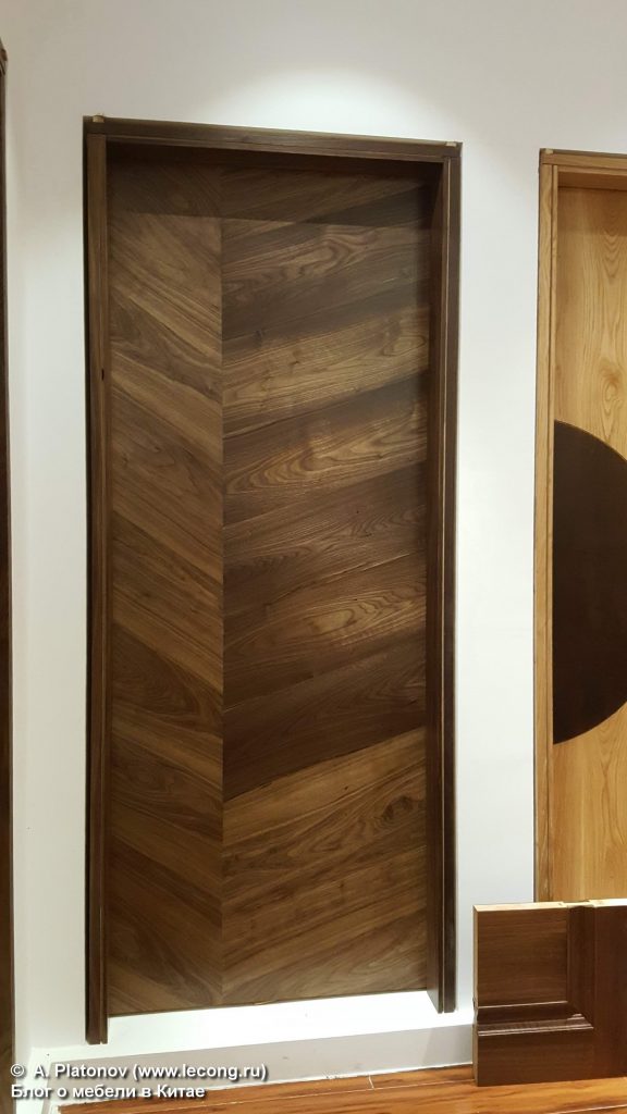 Двери из массива дерева в Китае