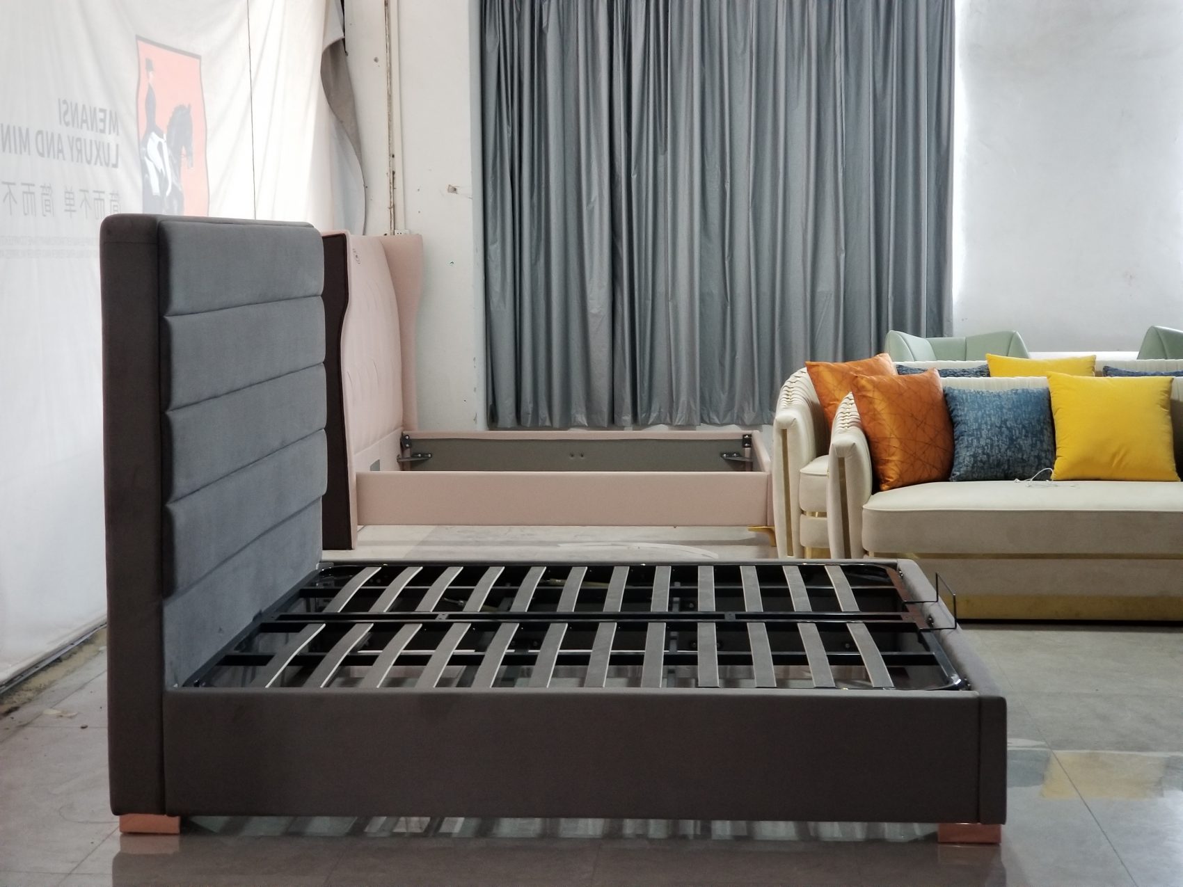 Кровать на заказ реплика